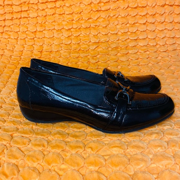 Life Stide black faux, Loafers Slip On Pointed Toe Shoes WomenSz 8 - Picture 1 of 6